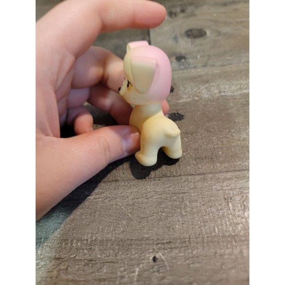 Blonde pink dog puppy doll toy accessory - Picture 3 of 5